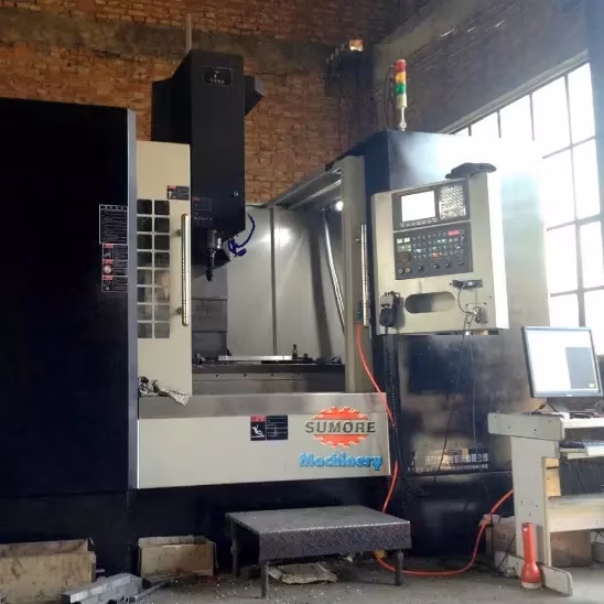 OEM ODM Chine Meilleure Qualité Haute Vitesse Vmc 5 Axes CNC Verticale Horizontale Machine De Centre D'usinage Universel SMC81000